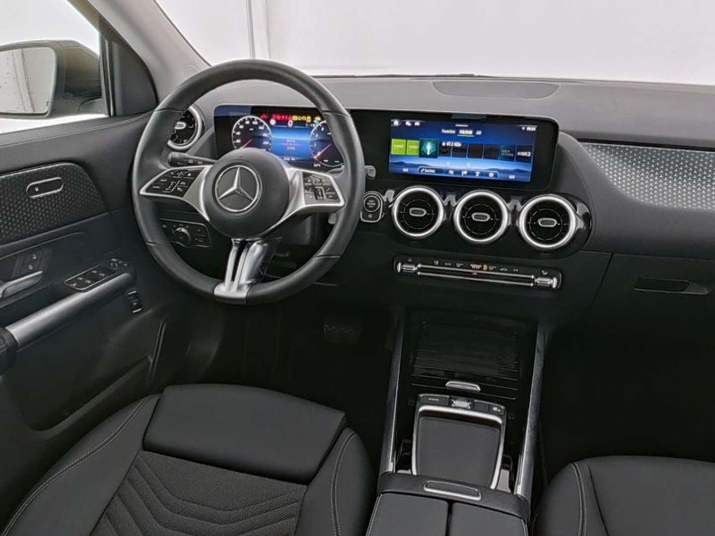 Mercedes GLA 180 AMG Line - 2024 - Joinsteer - #5