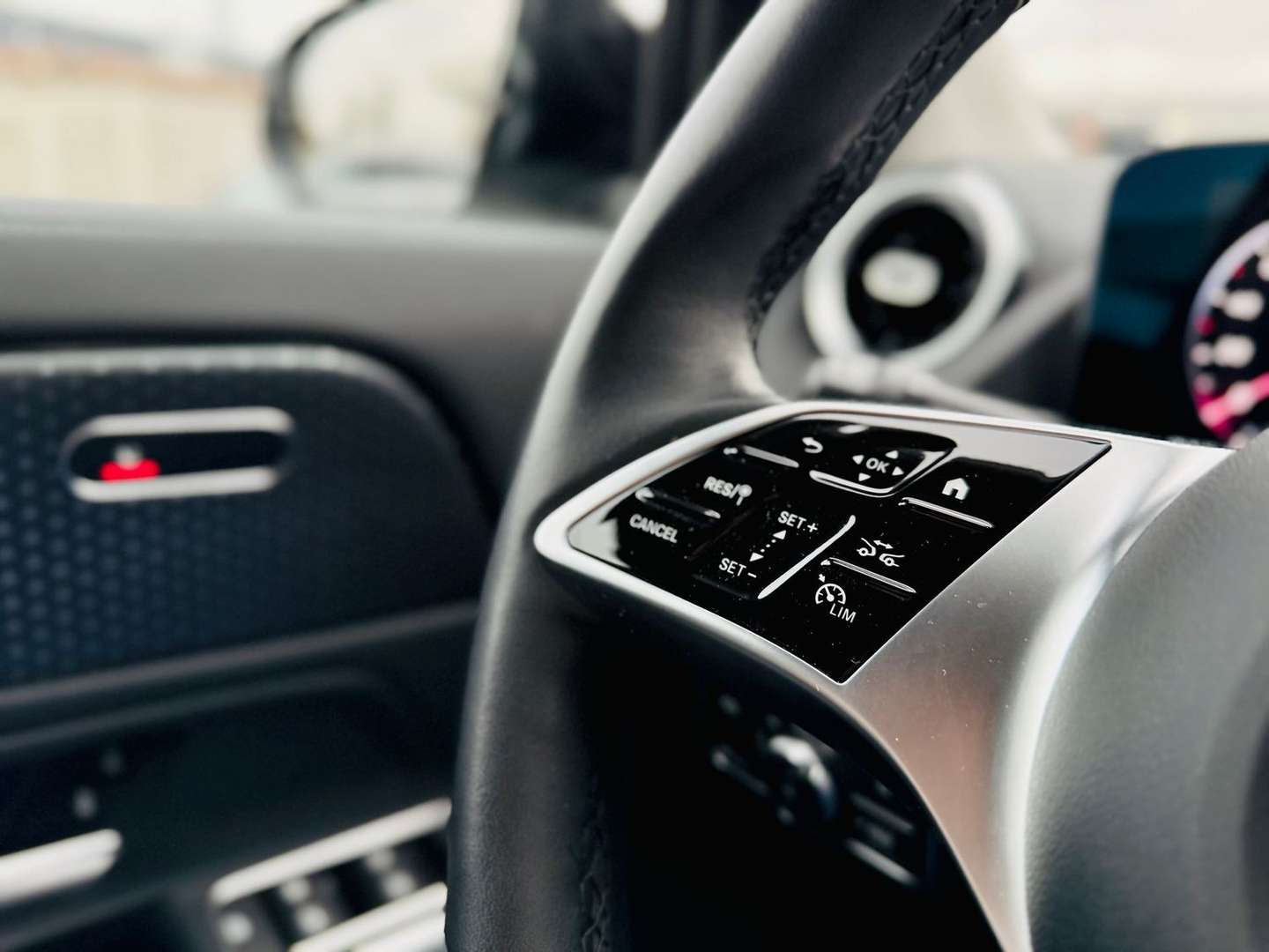 Mercedes GLA 200 Night Edition - 2024 - Joinsteer - #17