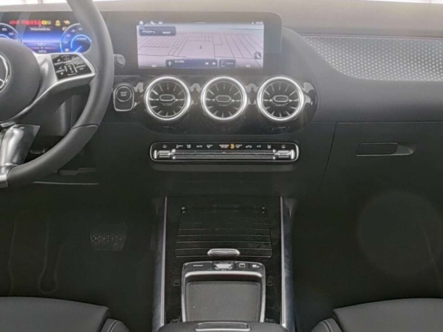 Mercedes EQA 300 Advanced - 2025 - Joinsteer - #7