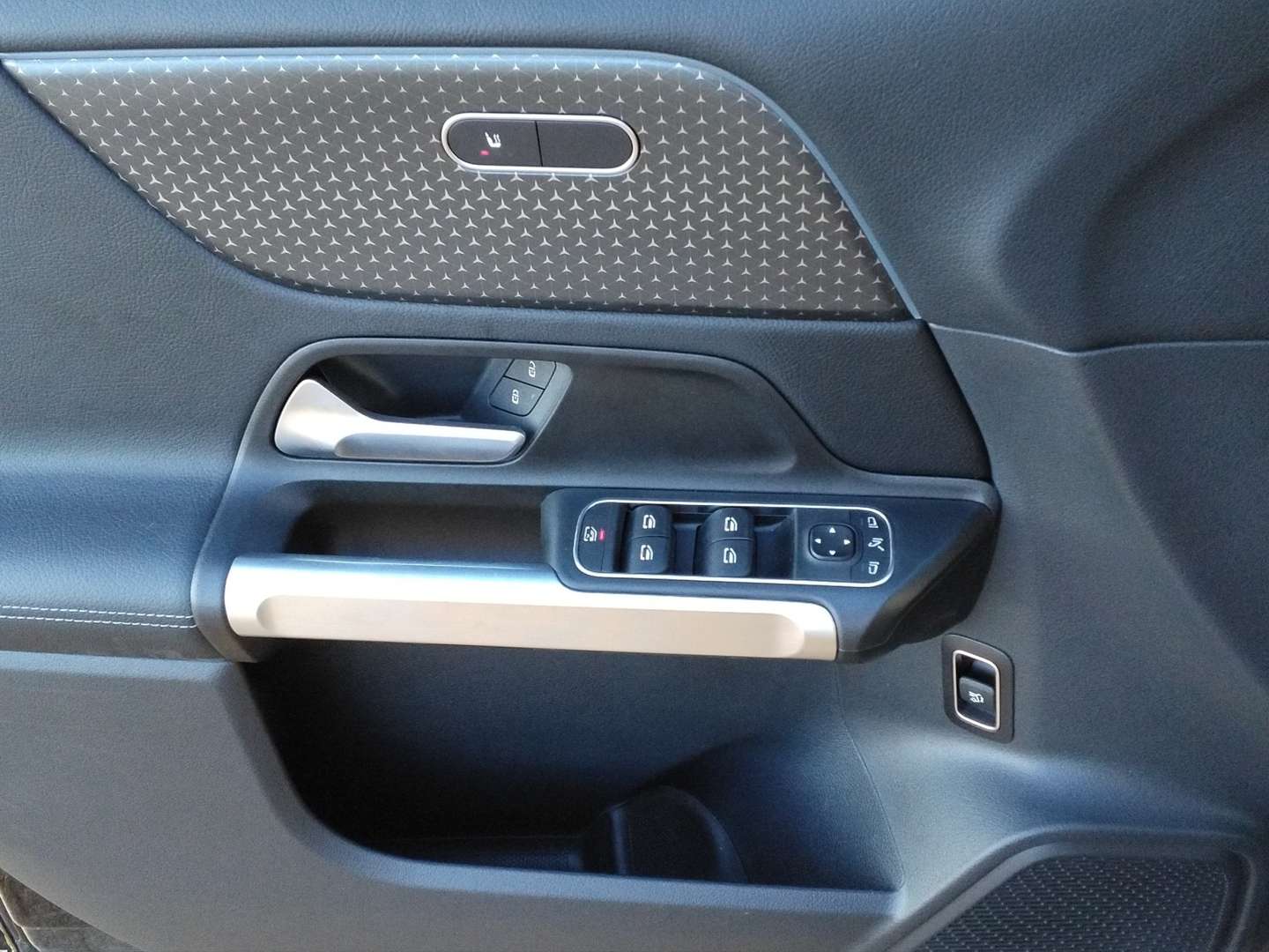 Mercedes GLB 200 Progressive - 2025 - Joinsteer - #17