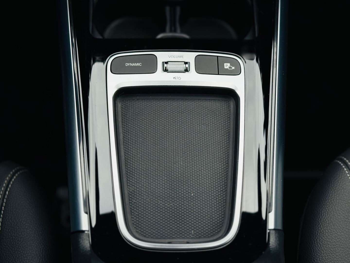 Mercedes GLA 200 Advanced - 2024 - Joinsteer - #16