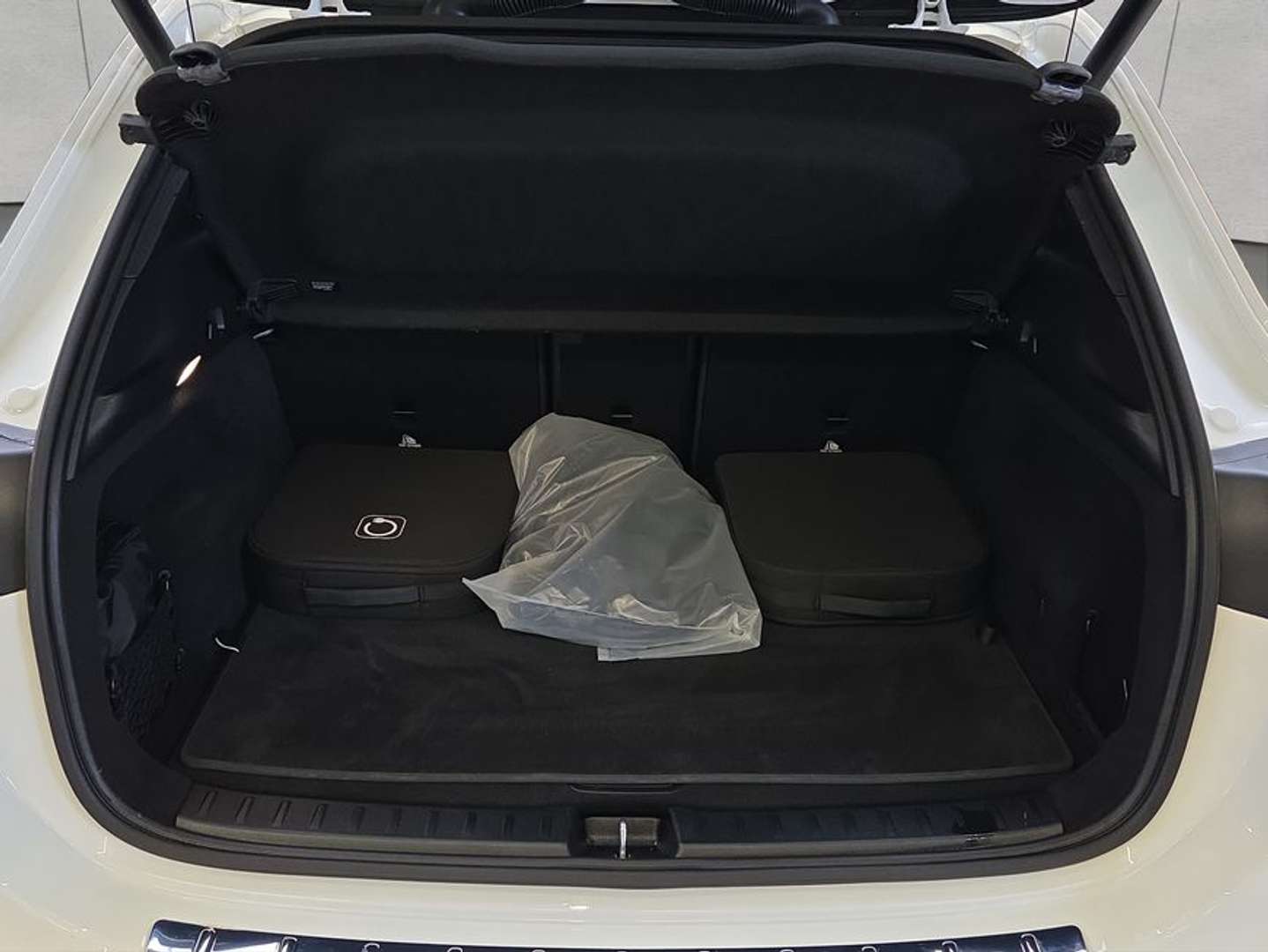 Mercedes EQA 300 - 2024 - Joinsteer - #4