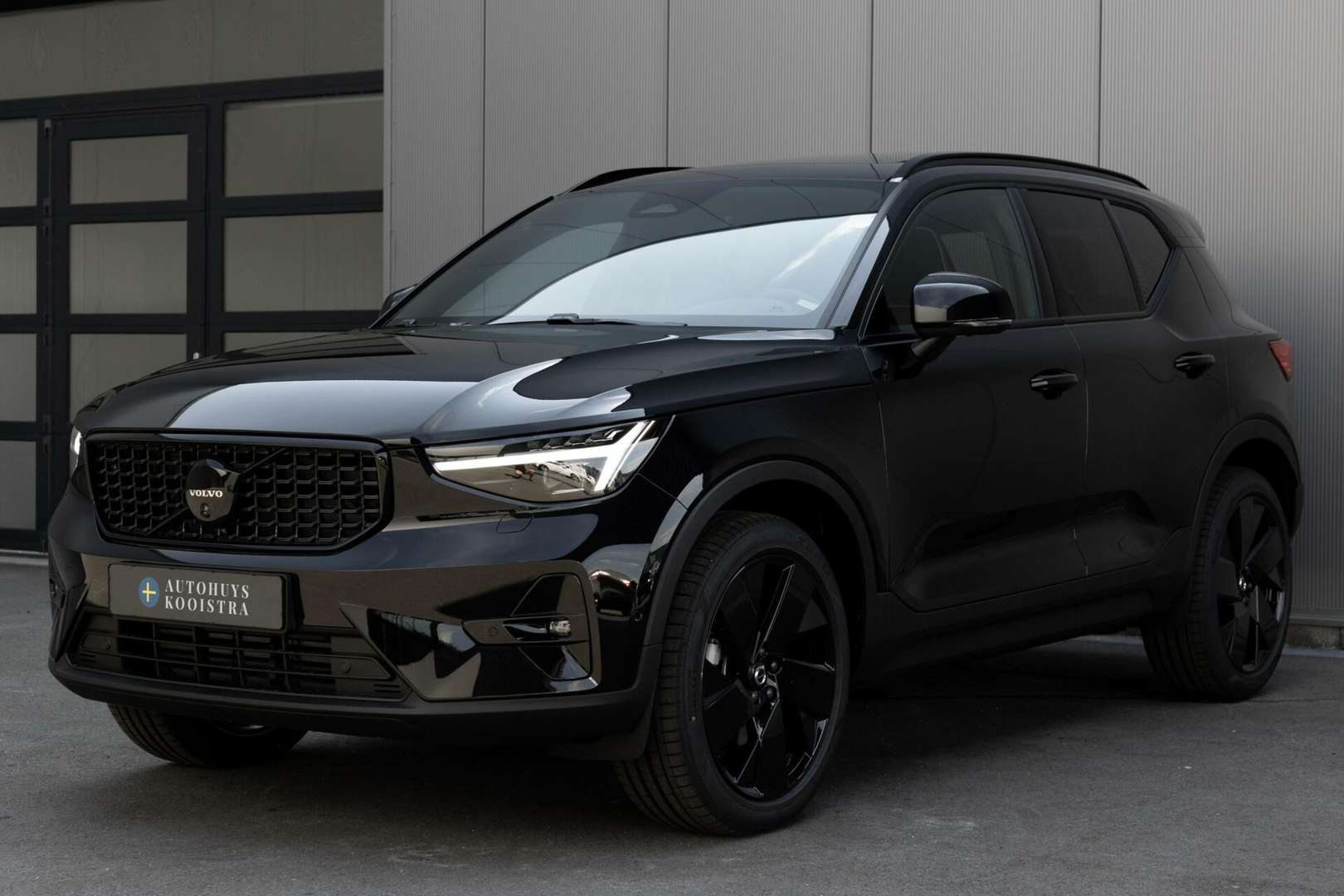 Volvo XC40 B3 Ultra Black Edition - 2024 - Joinsteer - #1