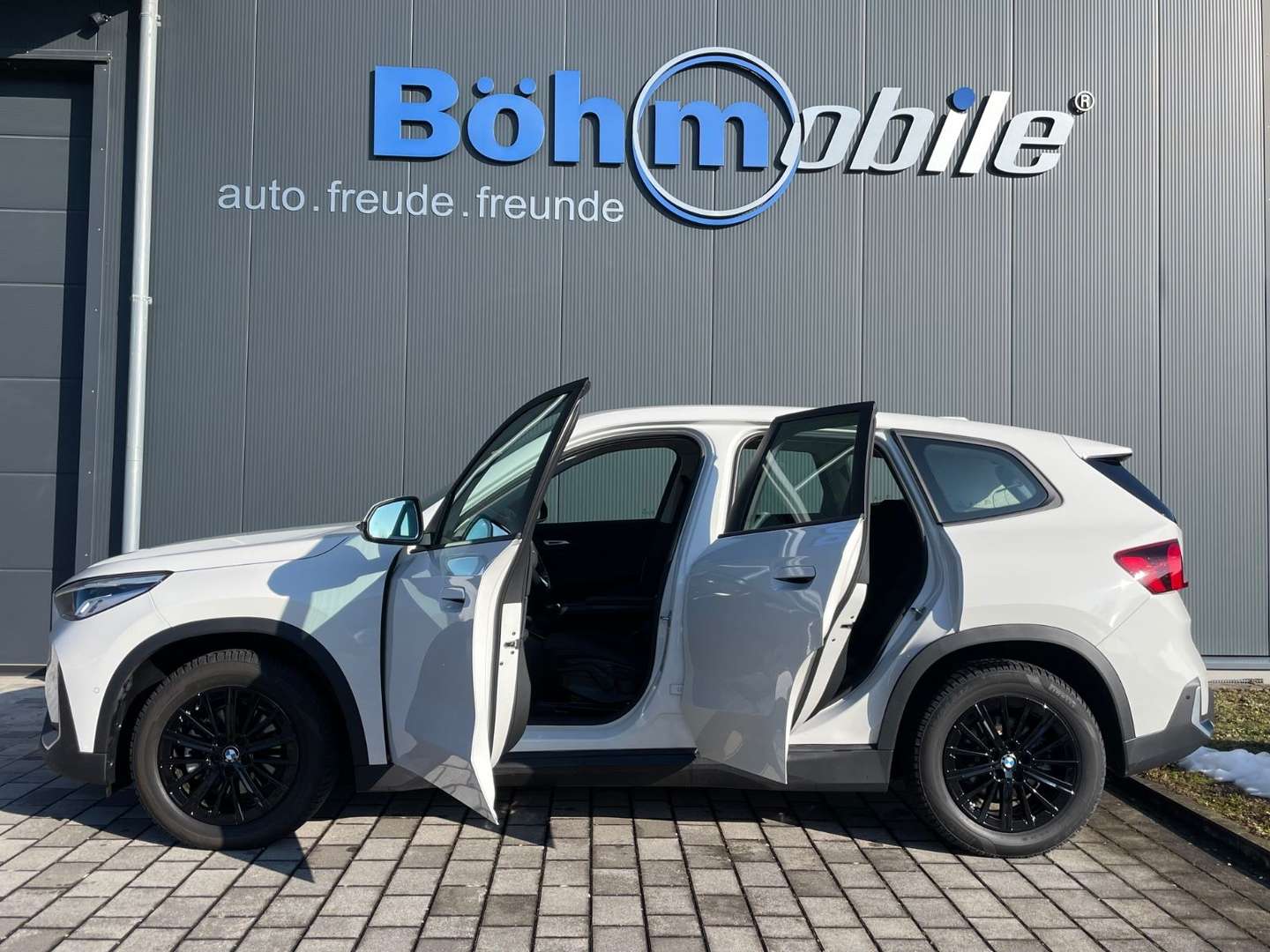 BMW IX1 20 EDrive - 2024 - Joinsteer - #3