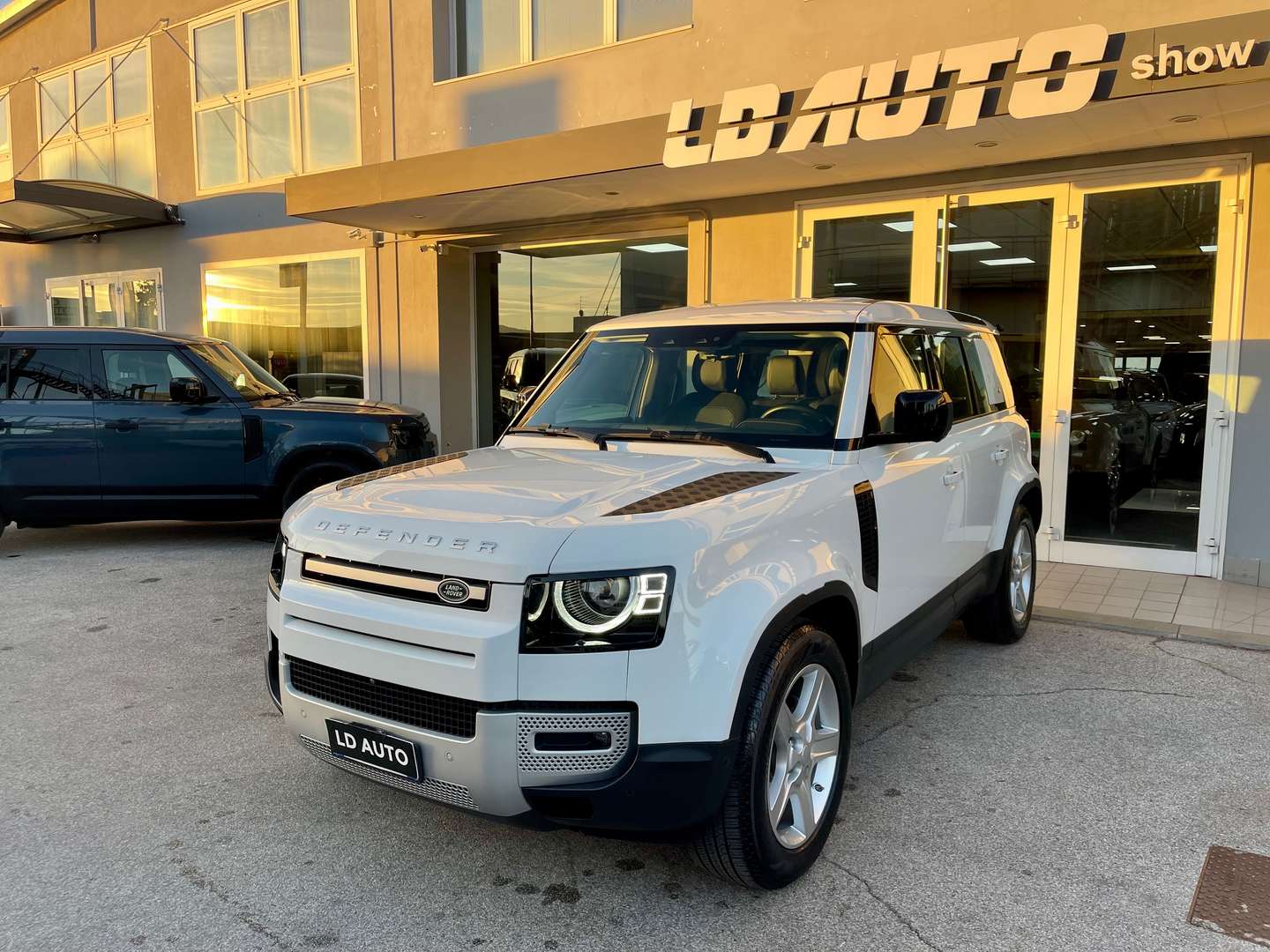 Land Rover Defender HSE 2.0d SD4 AWD - 2020 - Joinsteer - #1