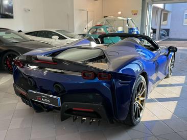Ferrari SF90 Spider — photo 38