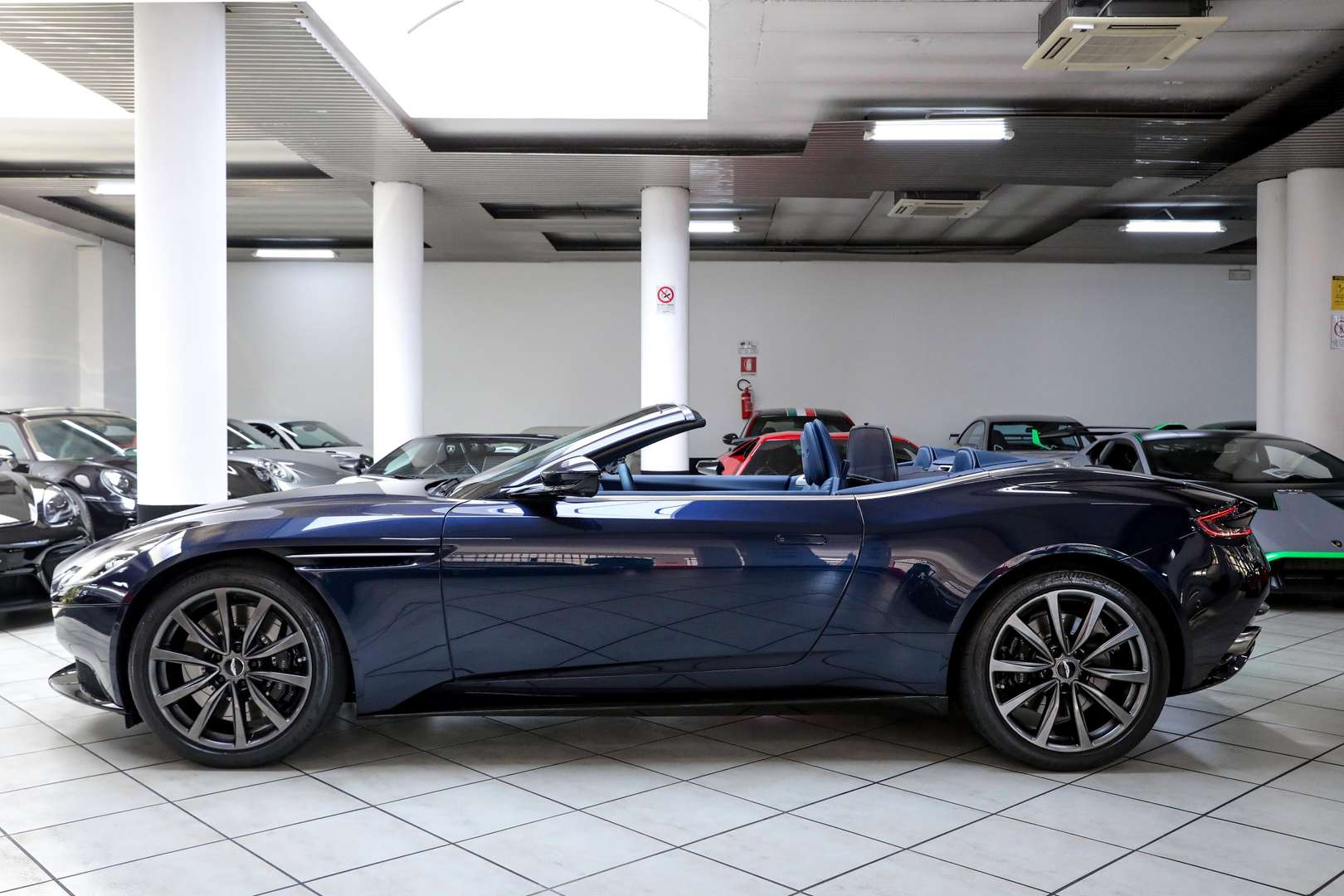 Aston Martin DB11 Volante 2+2 - 2020 - Joinsteer - #3