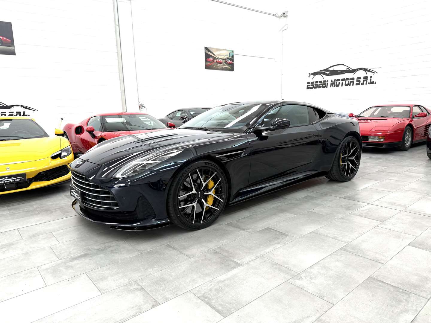 Aston Martin DB12 Coupé 4.0 V8 Auto - 2025 - Joinsteer - #2