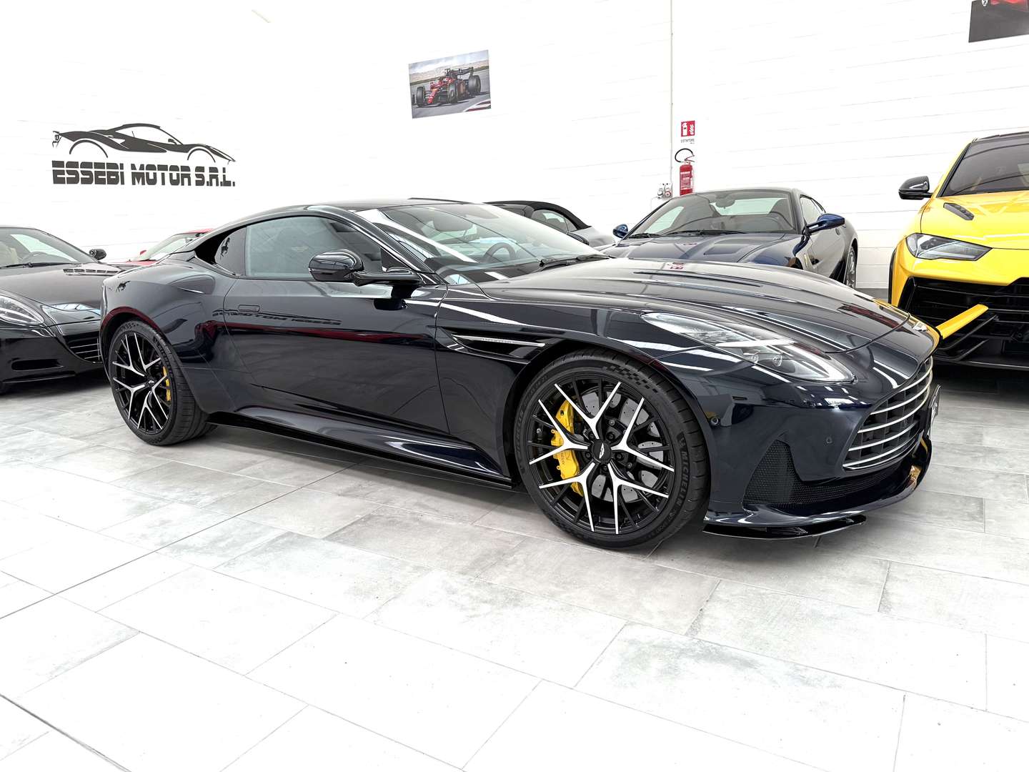 Aston Martin DB12 Coupé 4.0 V8 Auto - 2025 - Joinsteer - #4