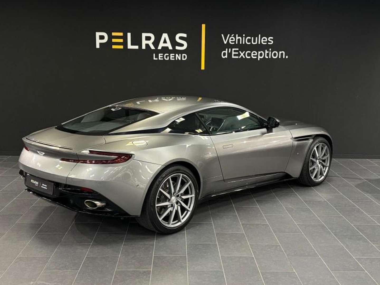 Aston Martin DB11 V12 5.2 608ch BVA8 - 2018 - Joinsteer - #4