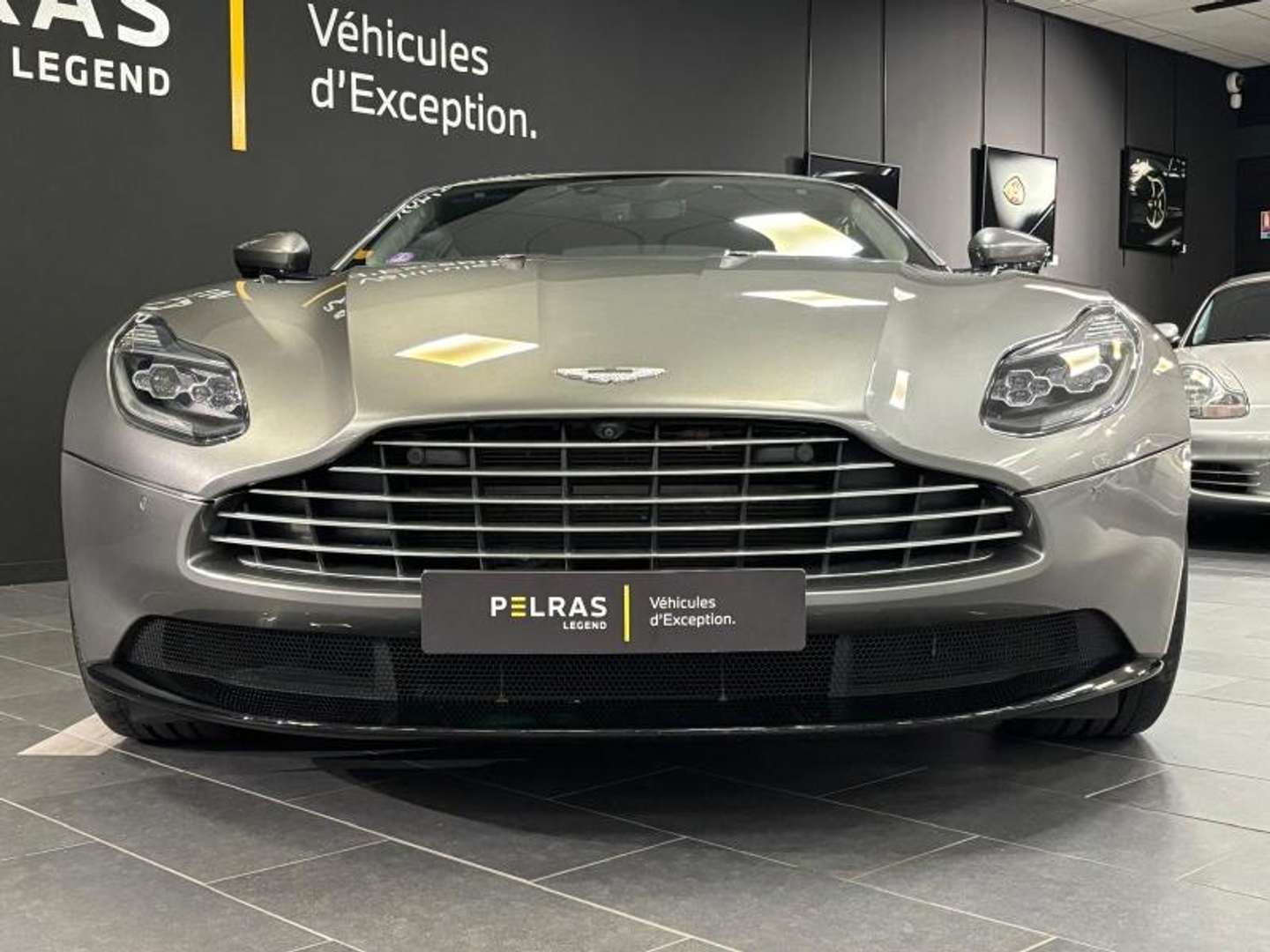 Aston Martin DB11 V12 5.2 608ch BVA8 - 2018 - Joinsteer - #6