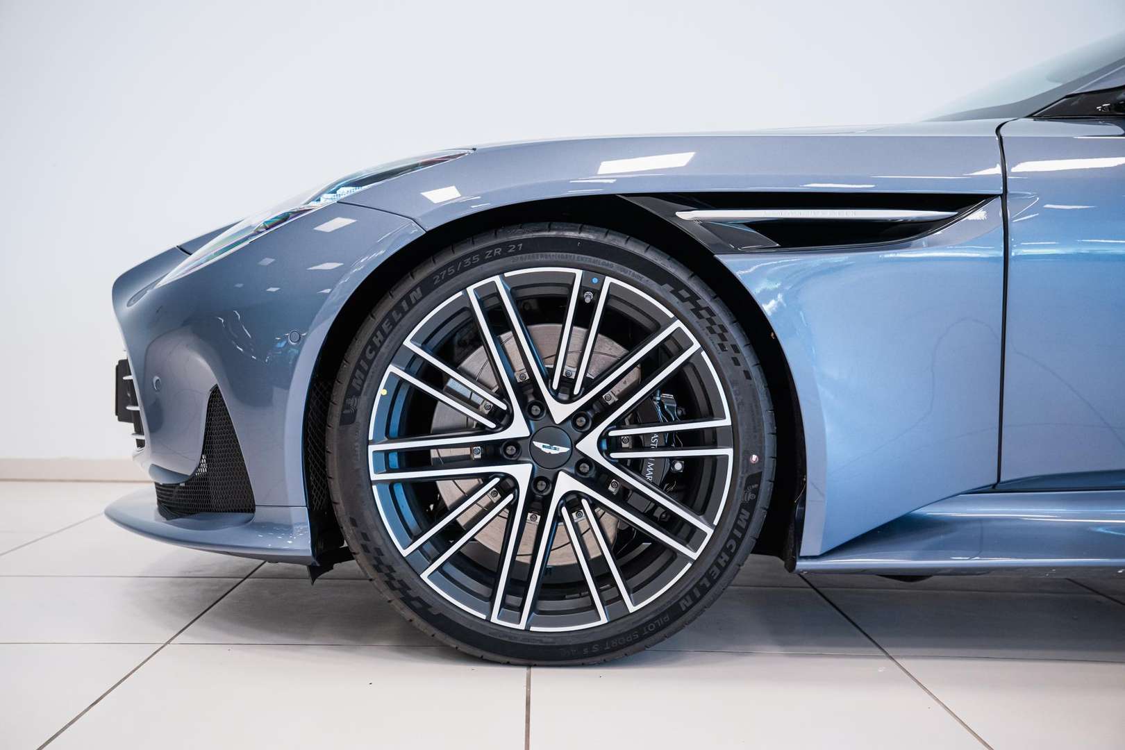 Aston Martin DB12 Coupé - 2026 - Joinsteer - #8