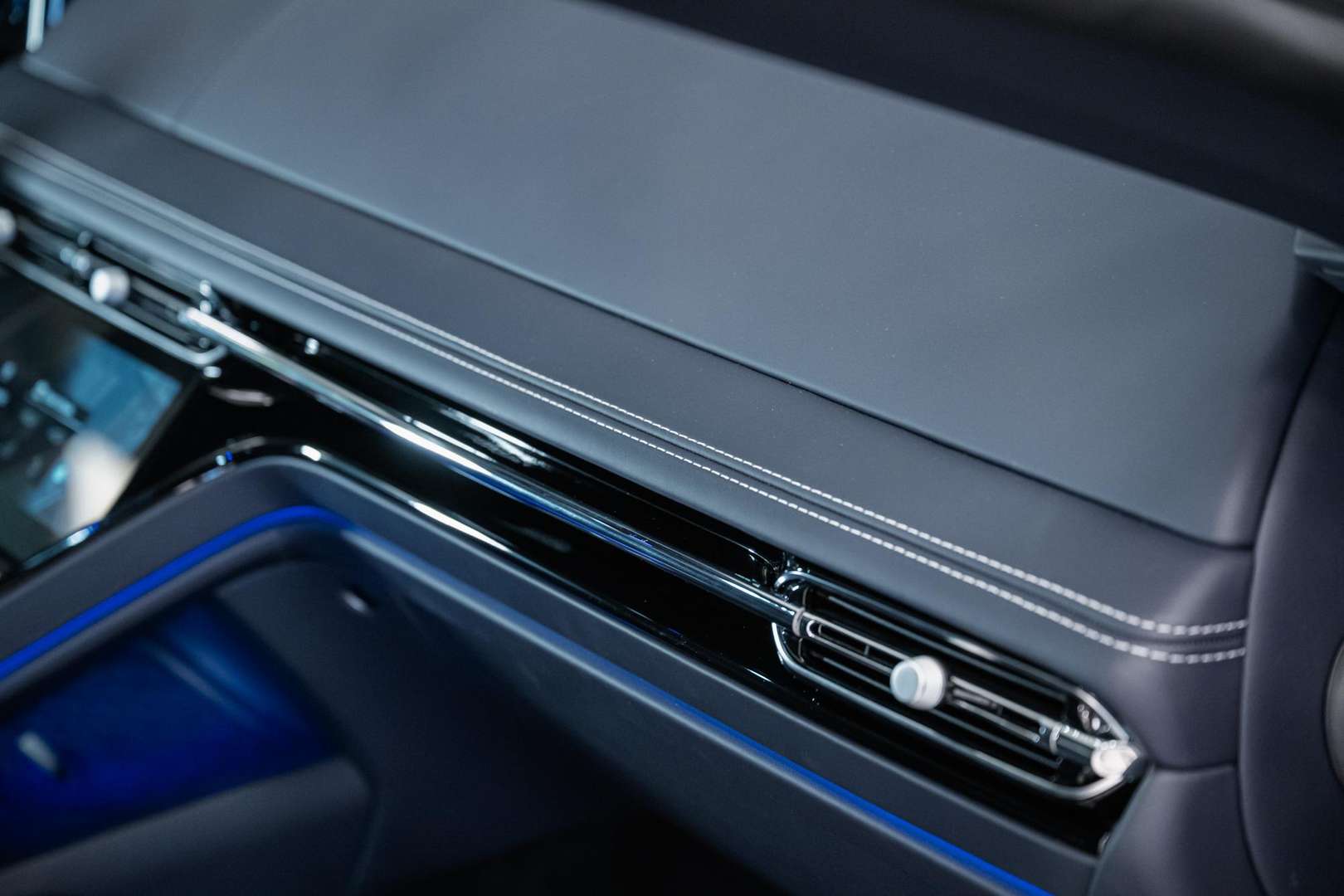 Aston Martin DB12 Coupé - 2026 - Joinsteer - #40