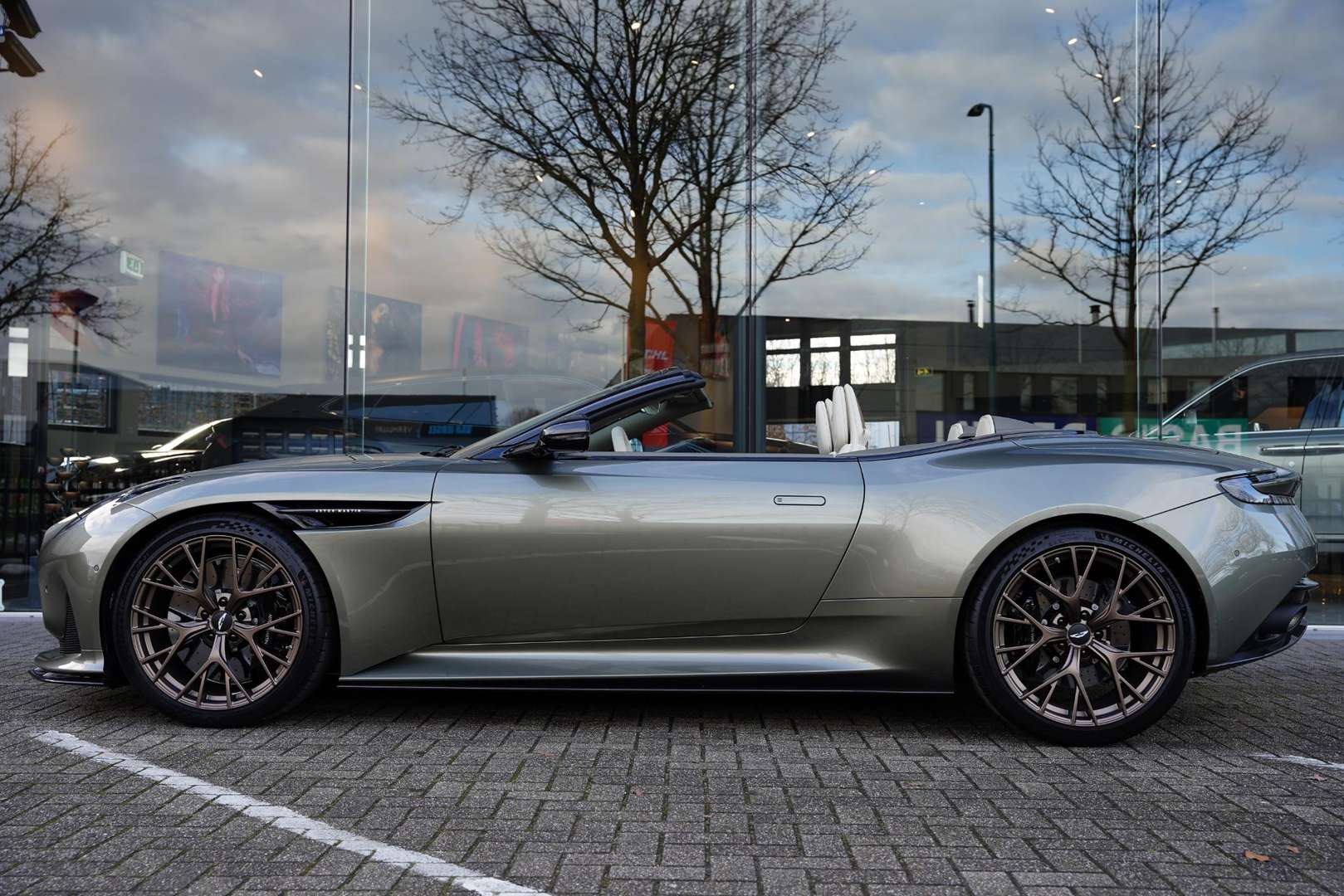 Aston Martin DB12 Volante 4.0 V8 - 2024 - Joinsteer - #3