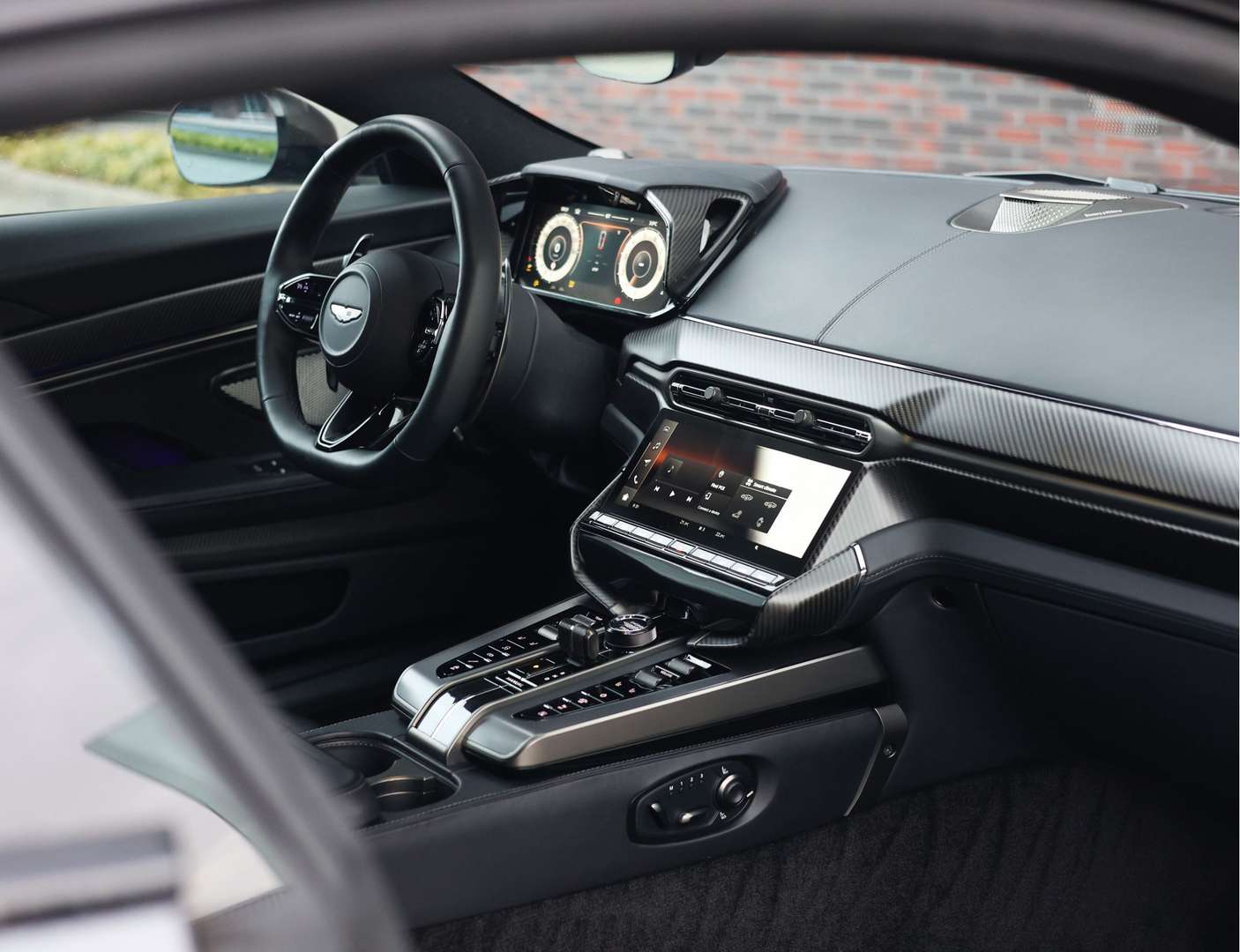 Aston Martin Vanquish Coupé 5.2 V12 Q Epsilon Black - 2024 - Joinsteer - #42