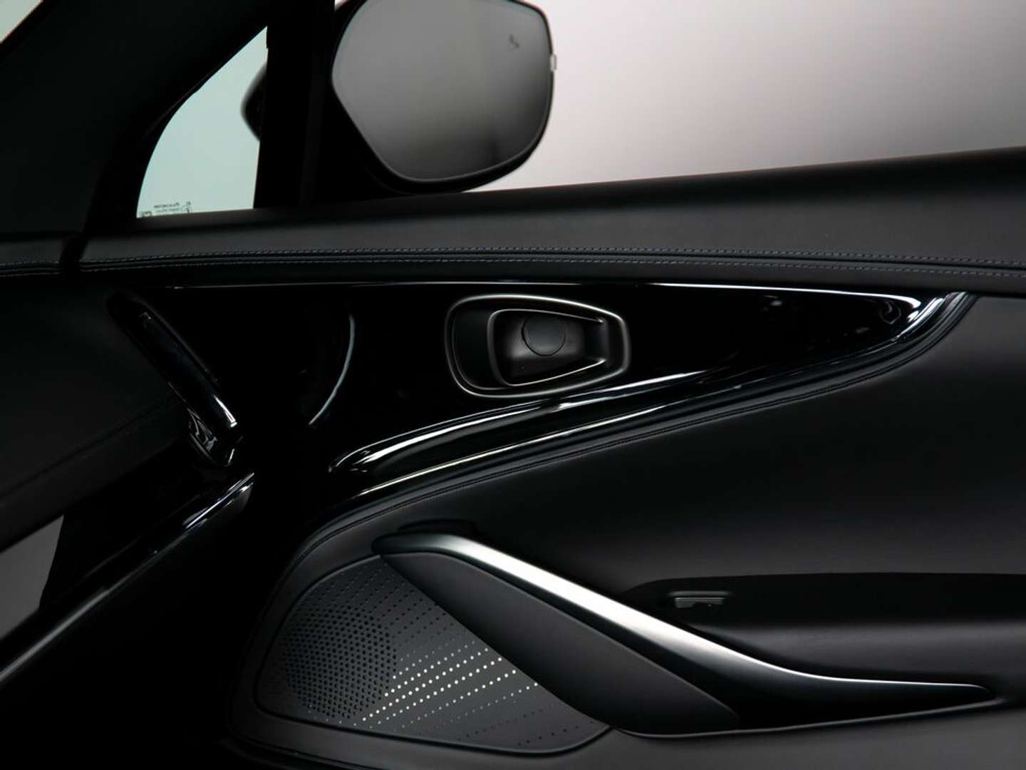 Aston Martin DBX DBX S - 2025 - Joinsteer - #23