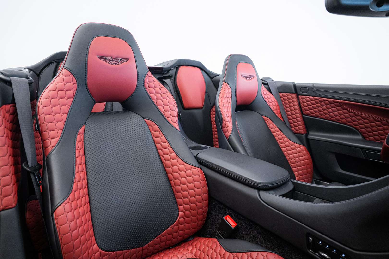 Aston Martin Vanquish Volante Non Identifiée - 2015 - Joinsteer - #21