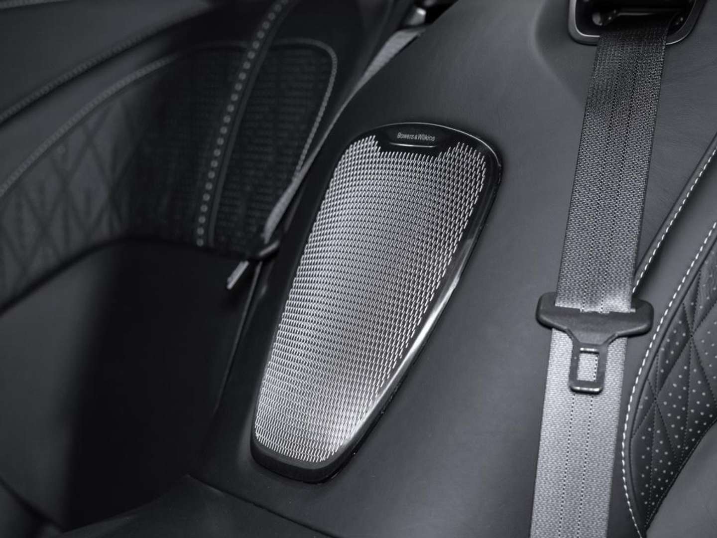 Aston Martin DB12 Coupé AUT - 2025 - Joinsteer - #15