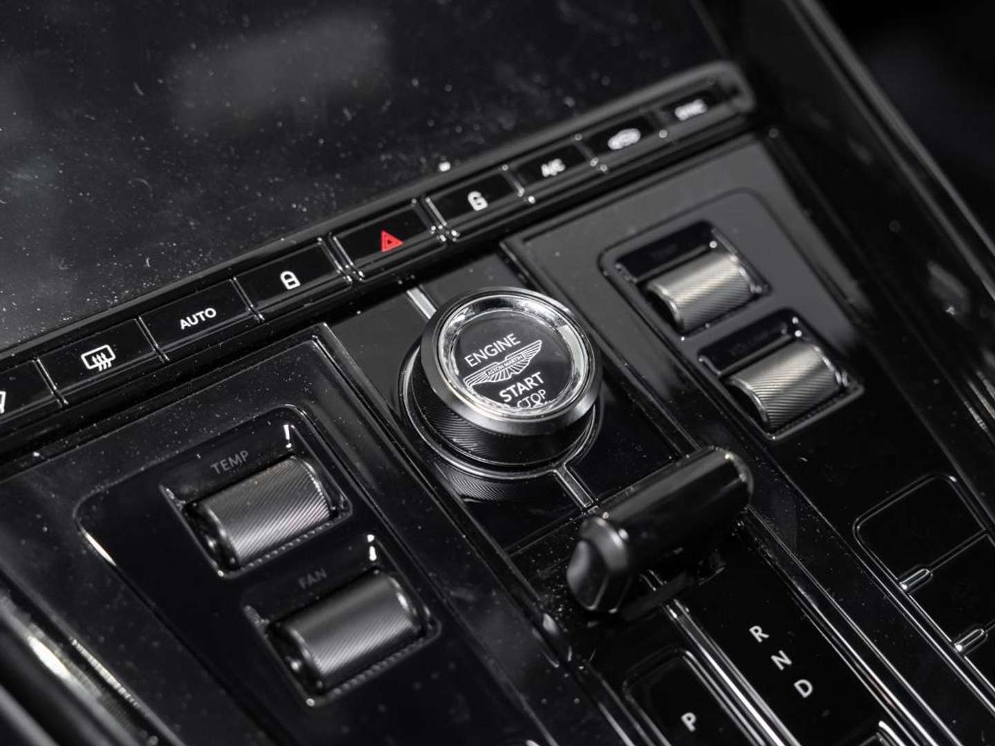 Aston Martin DB12 Coupé AUT - 2025 - Joinsteer - #26