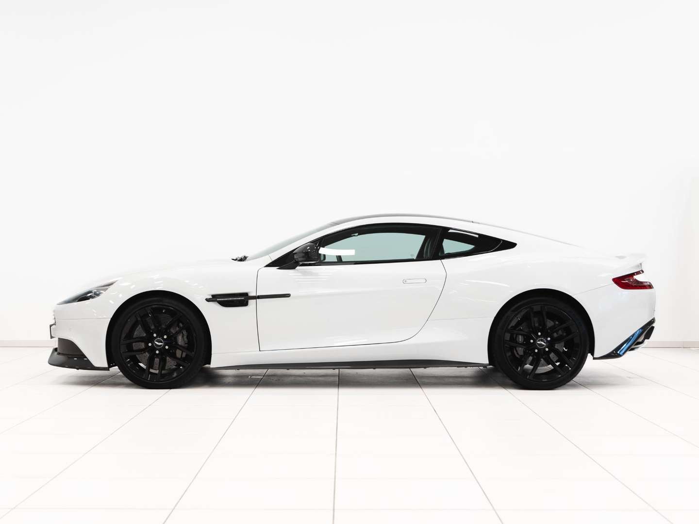 Aston Martin Vanquish Coupé Carbon White Edition - 2015 - Joinsteer - #9