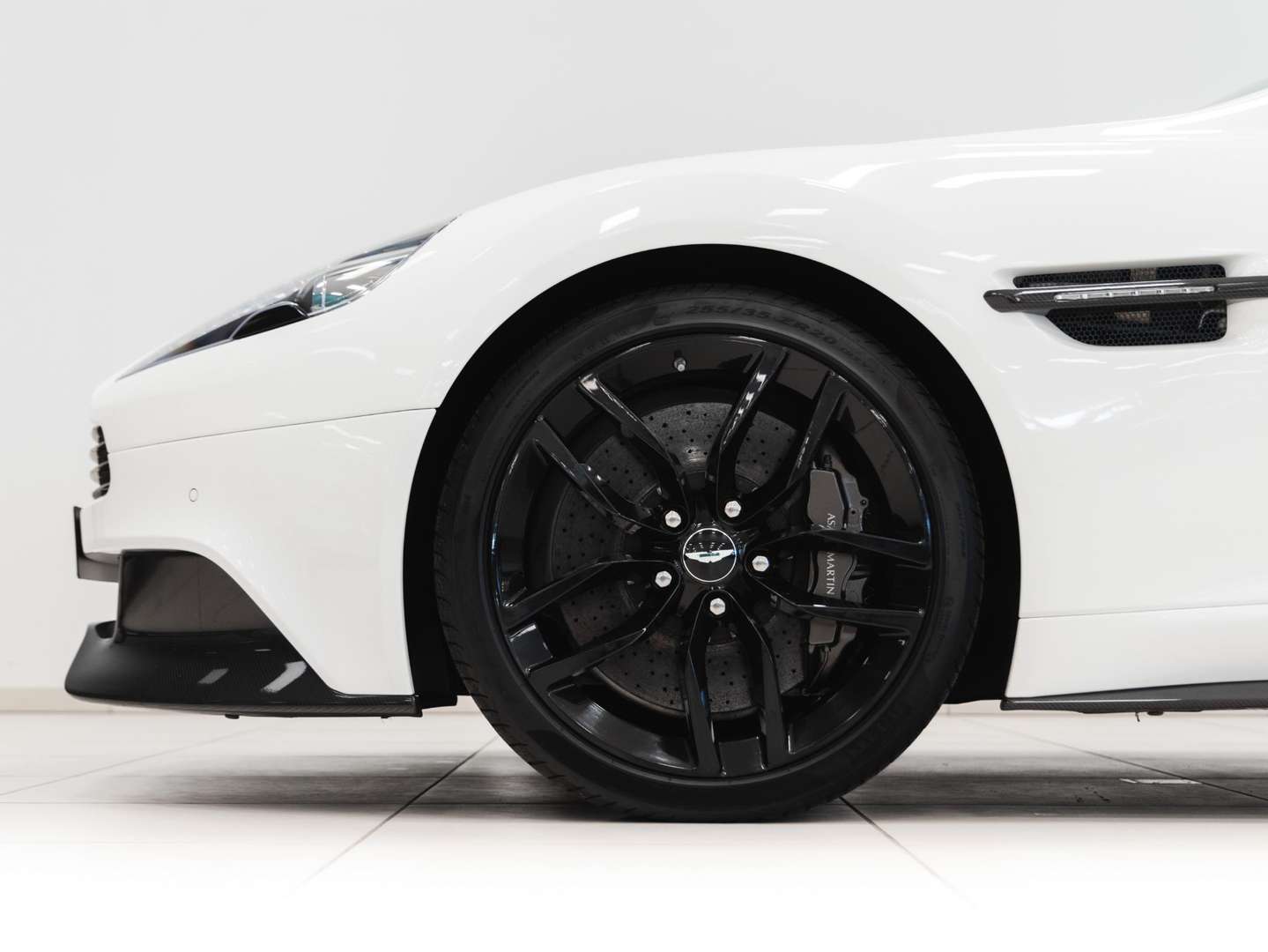 Aston Martin Vanquish Coupé Carbon White Edition - 2015 - Joinsteer - #10