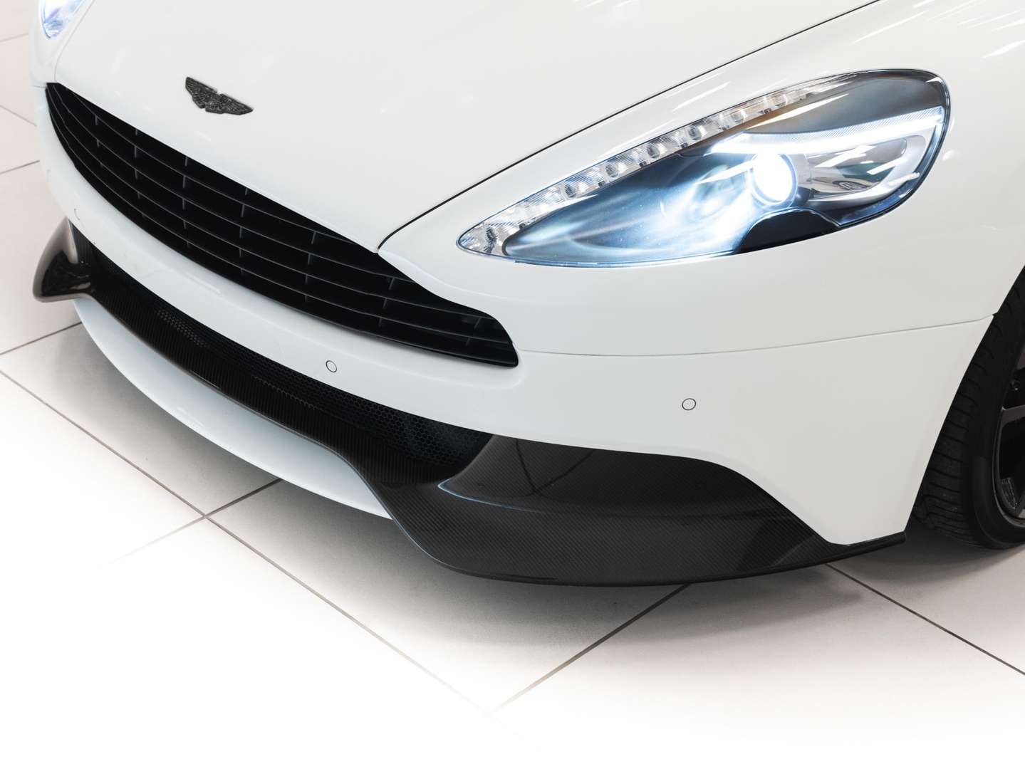 Aston Martin Vanquish Coupé Carbon White Edition - 2015 - Joinsteer - #18