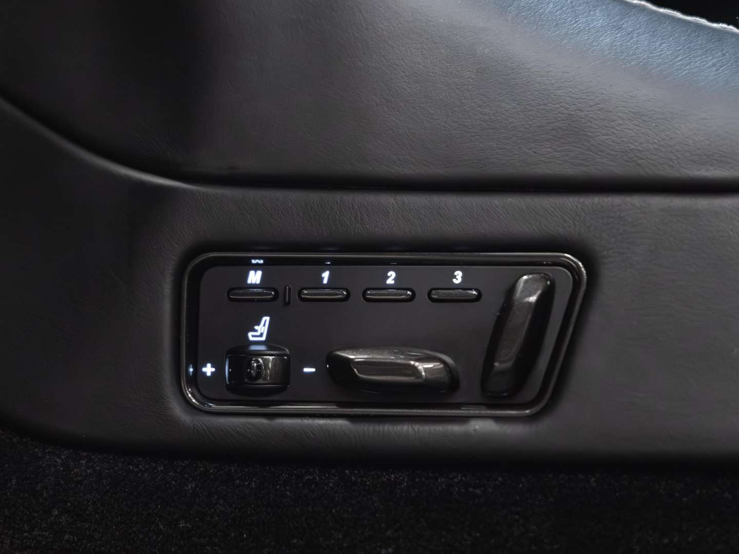 Aston Martin Vanquish Coupé Carbon White Edition - 2015 - Joinsteer - #34