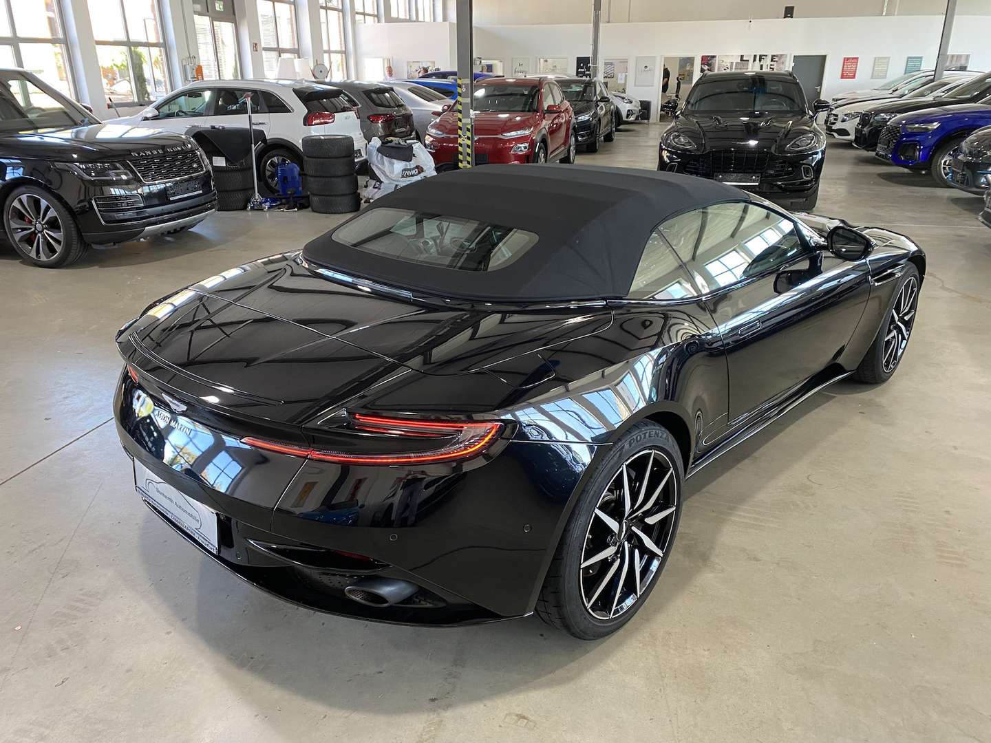 Aston Martin DB11 Volante 4.0 V8 Black Pack - 2019 - Joinsteer - #5