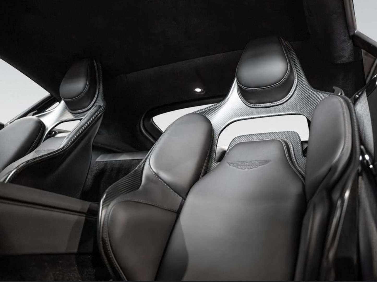 Aston Martin V8 Sièges Performance Carbone - 2025 - Joinsteer - #14