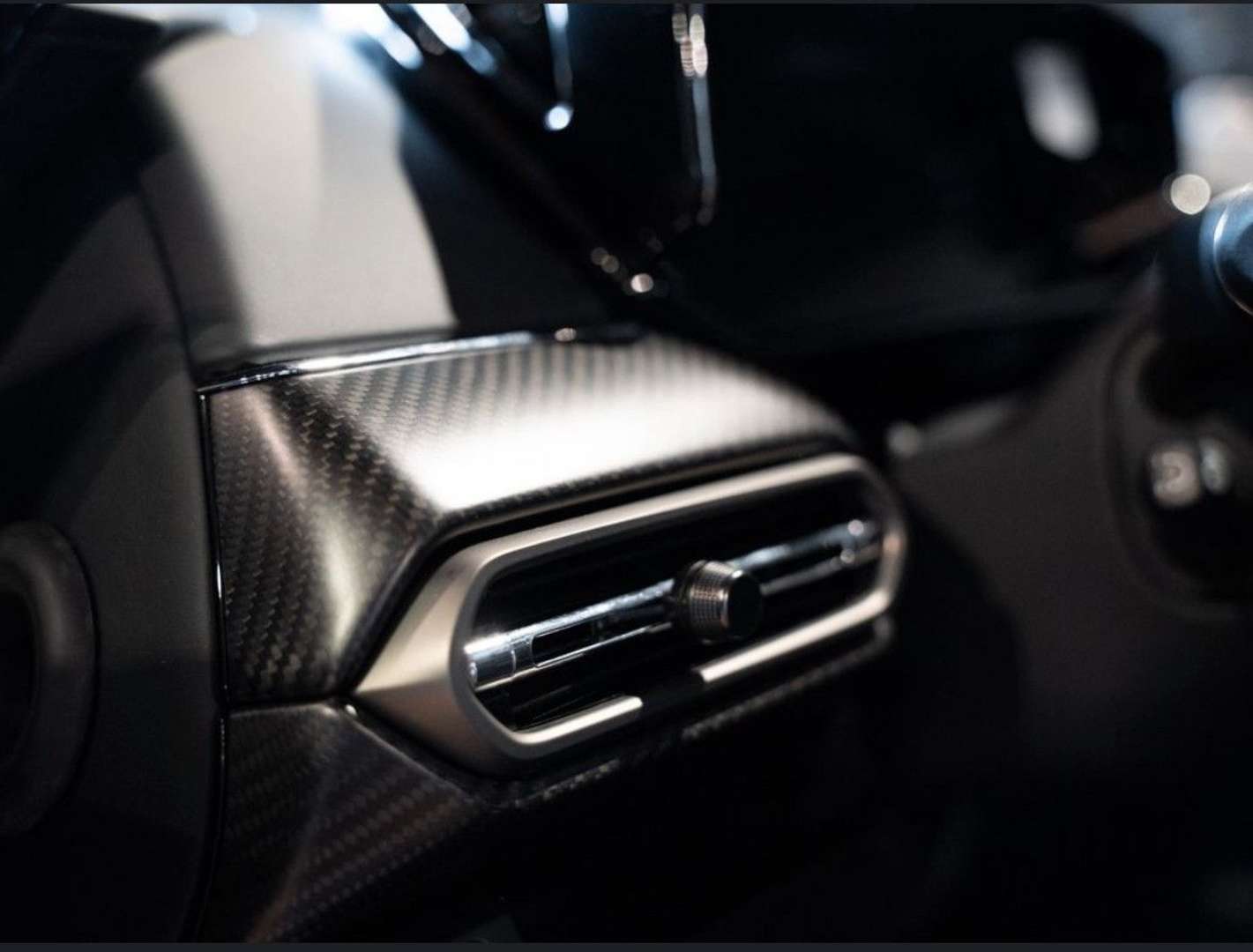 Aston Martin V8 Sièges Performance Carbone - 2025 - Joinsteer - #21