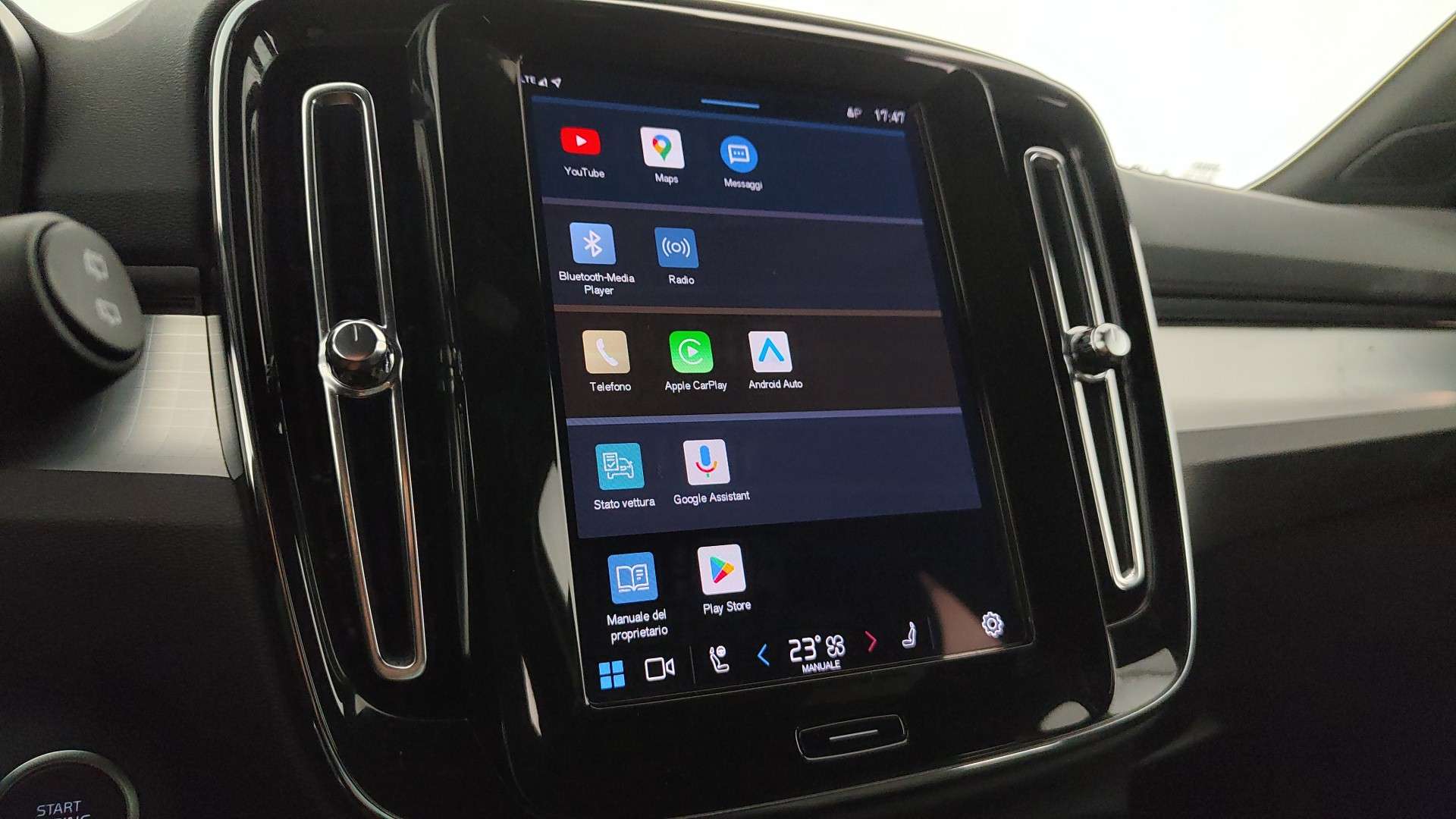 Volvo XC40 B3 Core - 2025 - Joinsteer - #13