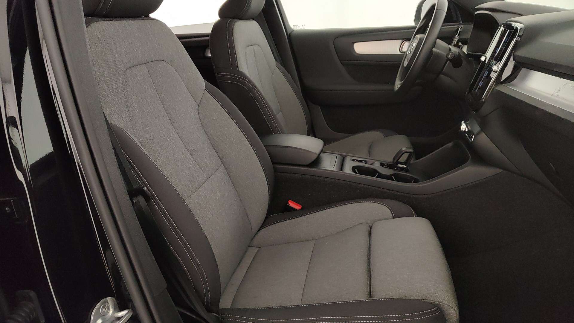 Volvo XC40 B3 Core - 2025 - Joinsteer - #16