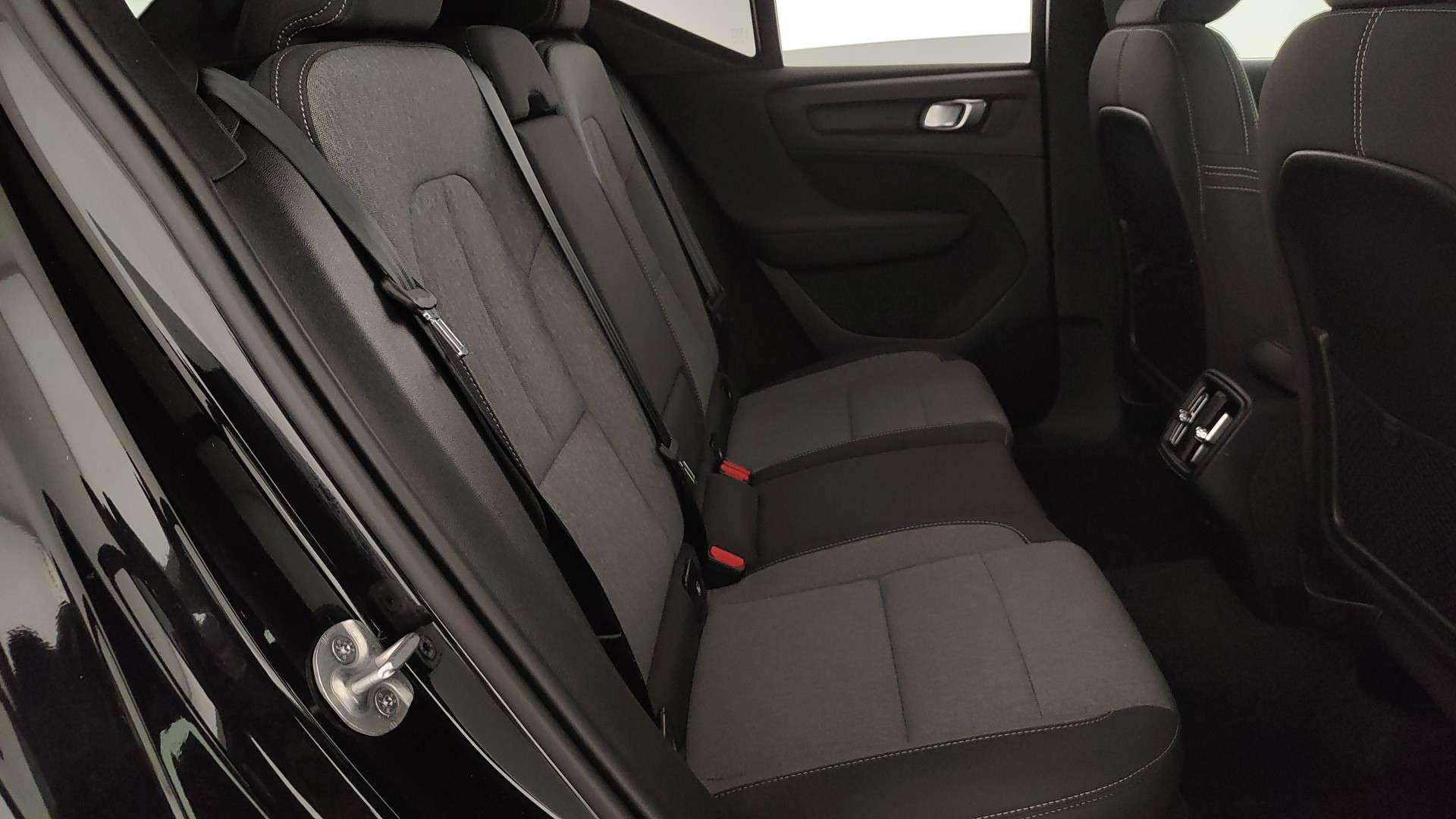 Volvo XC40 B3 Core - 2025 - Joinsteer - #17