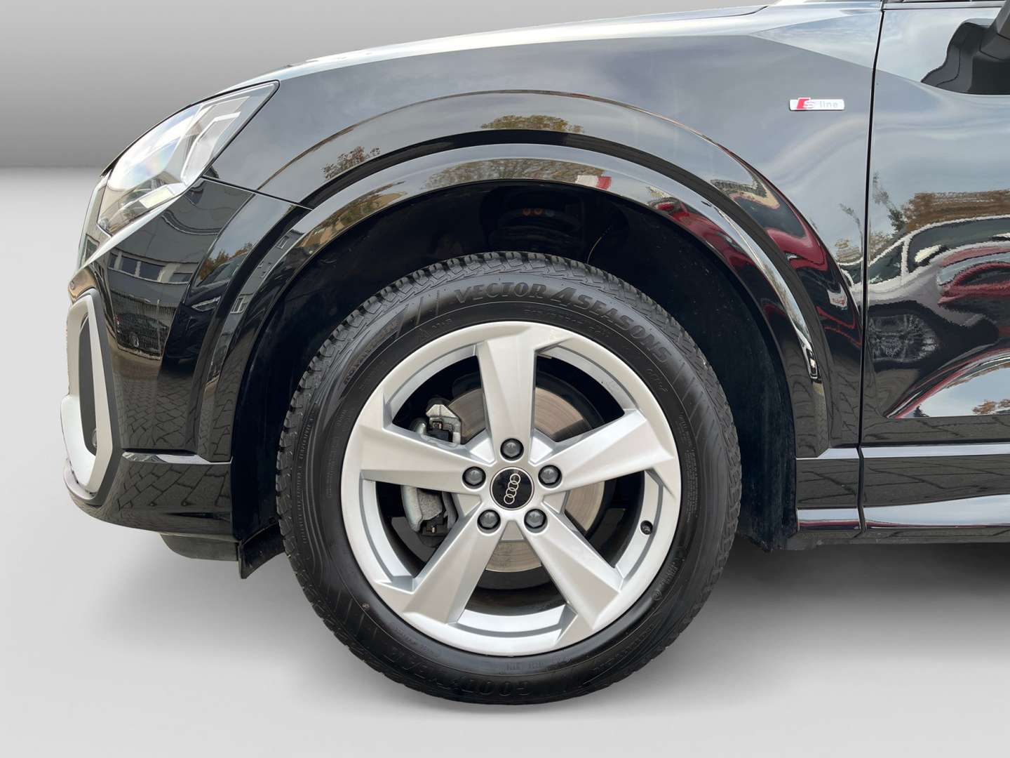 Audi Q2 S Line 35 TFSI - 2024 - Joinsteer - #2