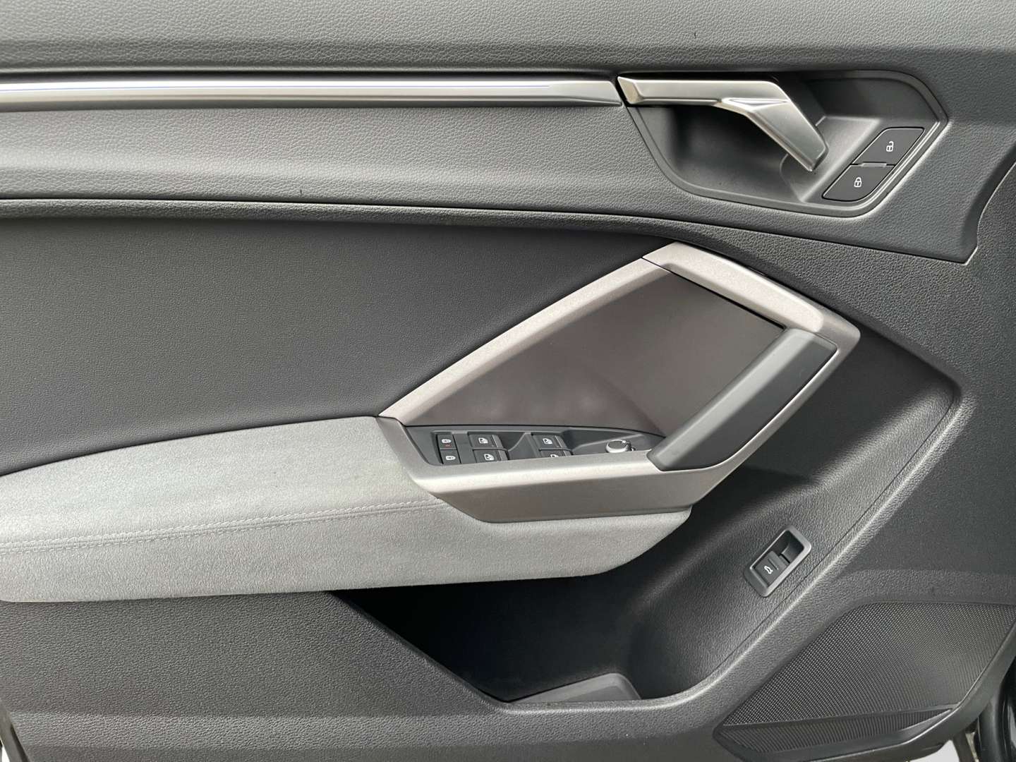 Audi Q3 S Line 35 TDI - 2025 - Joinsteer - #11