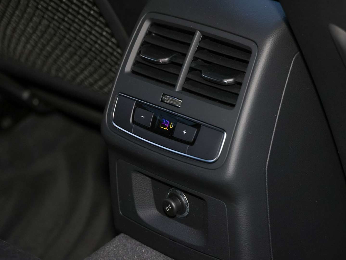 Audi A4 Design 40 TFSI - 2019 - Joinsteer - #9