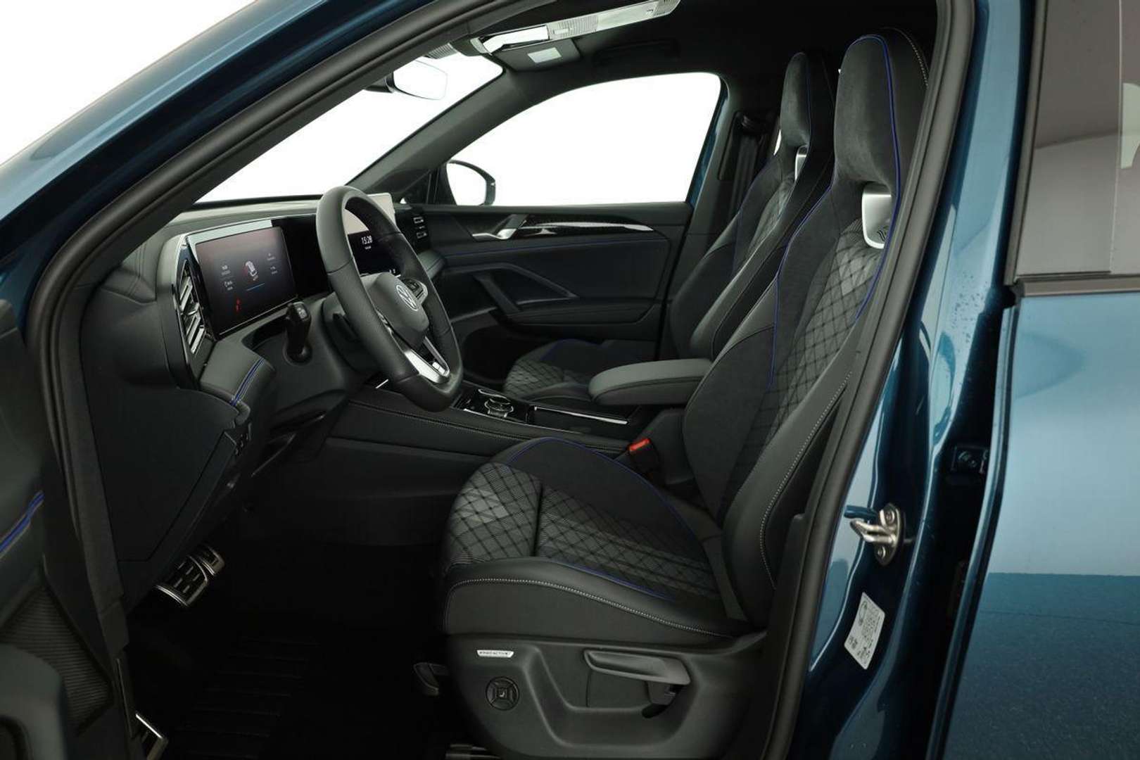 Volkswagen TIGUAN 4Motion R-Line - 2025 - Joinsteer - #9