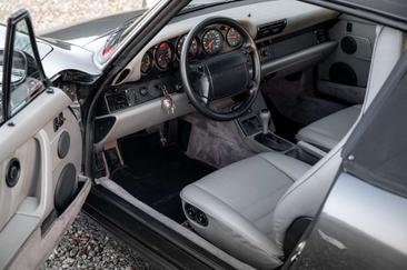 Porsche 964 Carrera 2 — photo 4