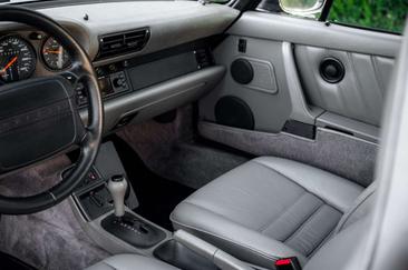 Porsche 964 Carrera 2 — photo 19