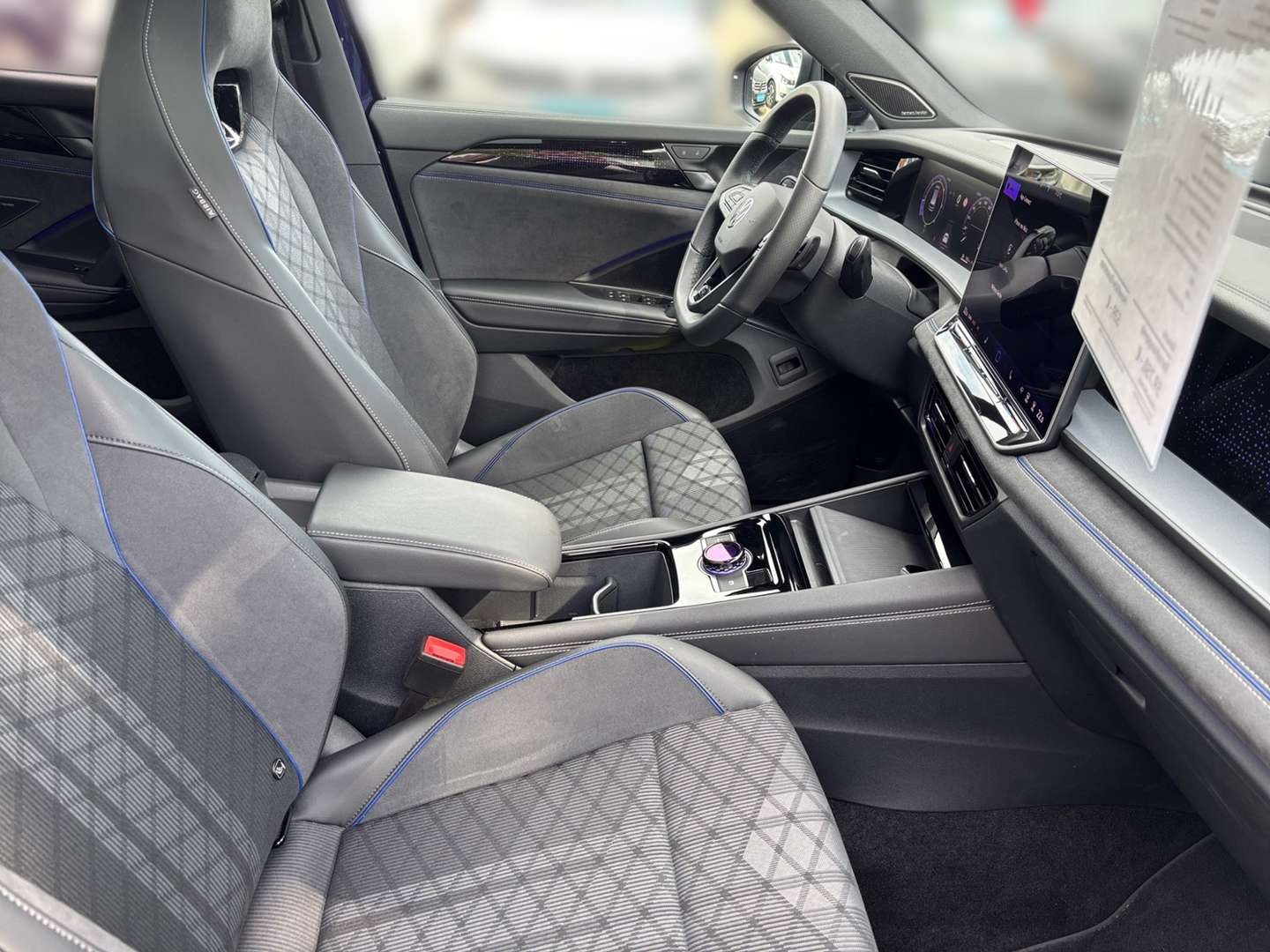 Volkswagen T-CROSS R-Line - 2025 - Joinsteer - #7
