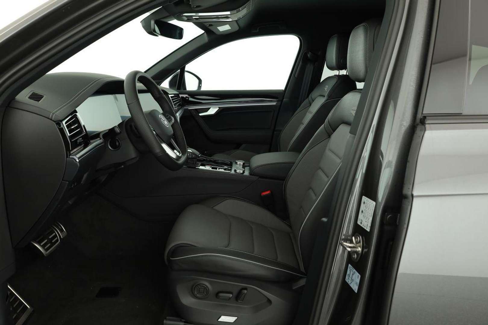 Volkswagen Touareg 4Motion R-Line - 2025 - Joinsteer - #9