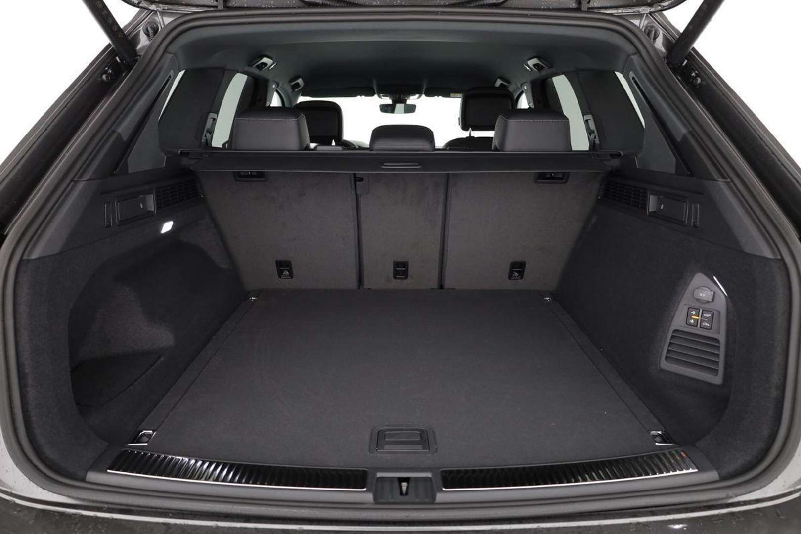 Volkswagen Touareg 4Motion R-Line - 2025 - Joinsteer - #11