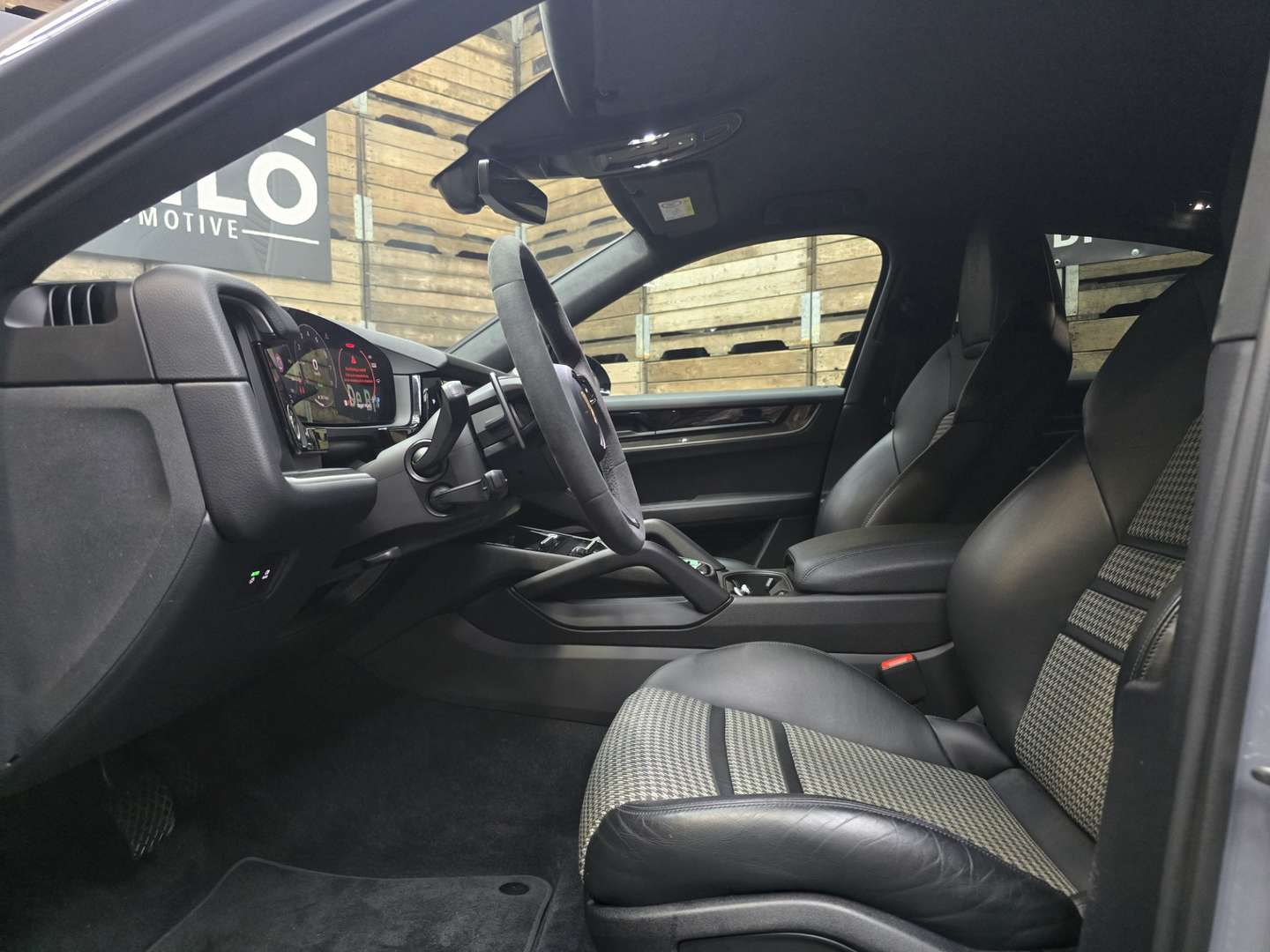 Porsche Cayenne Coupé E-Hybrid - 2024 - Joinsteer - #3