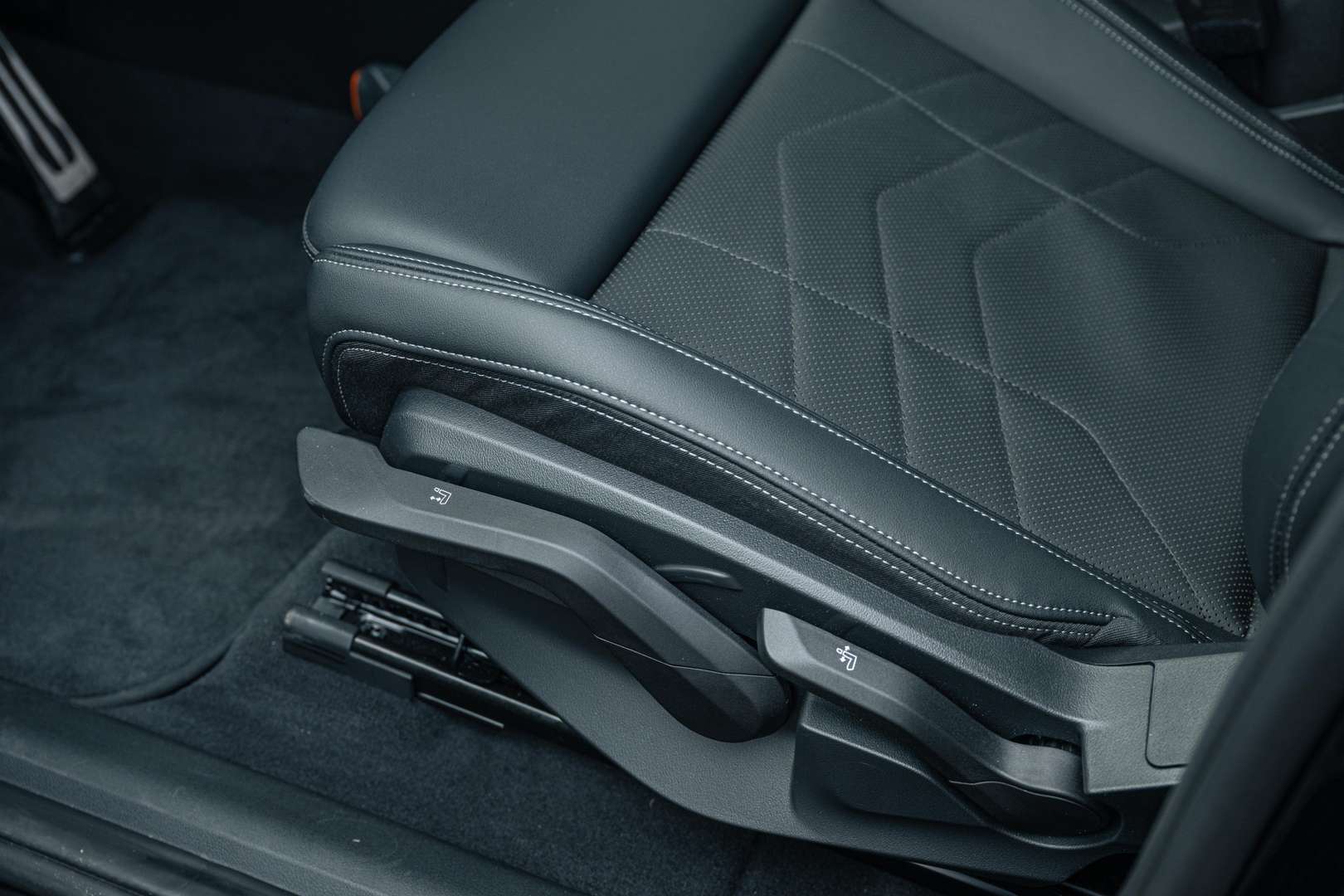 BMW IX1 M-Sport XDrive30 - 2025 - Joinsteer - #31