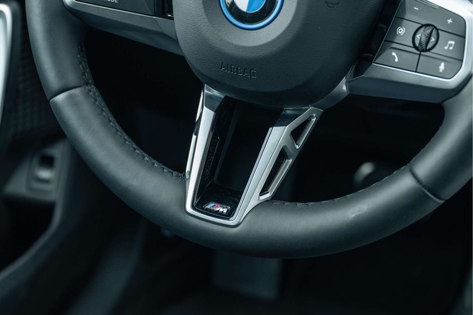 BMW IX1 M-Sport XDrive30 - 2025 - Joinsteer - #34