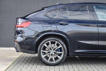 BMW X4 M M40i — photo 9
