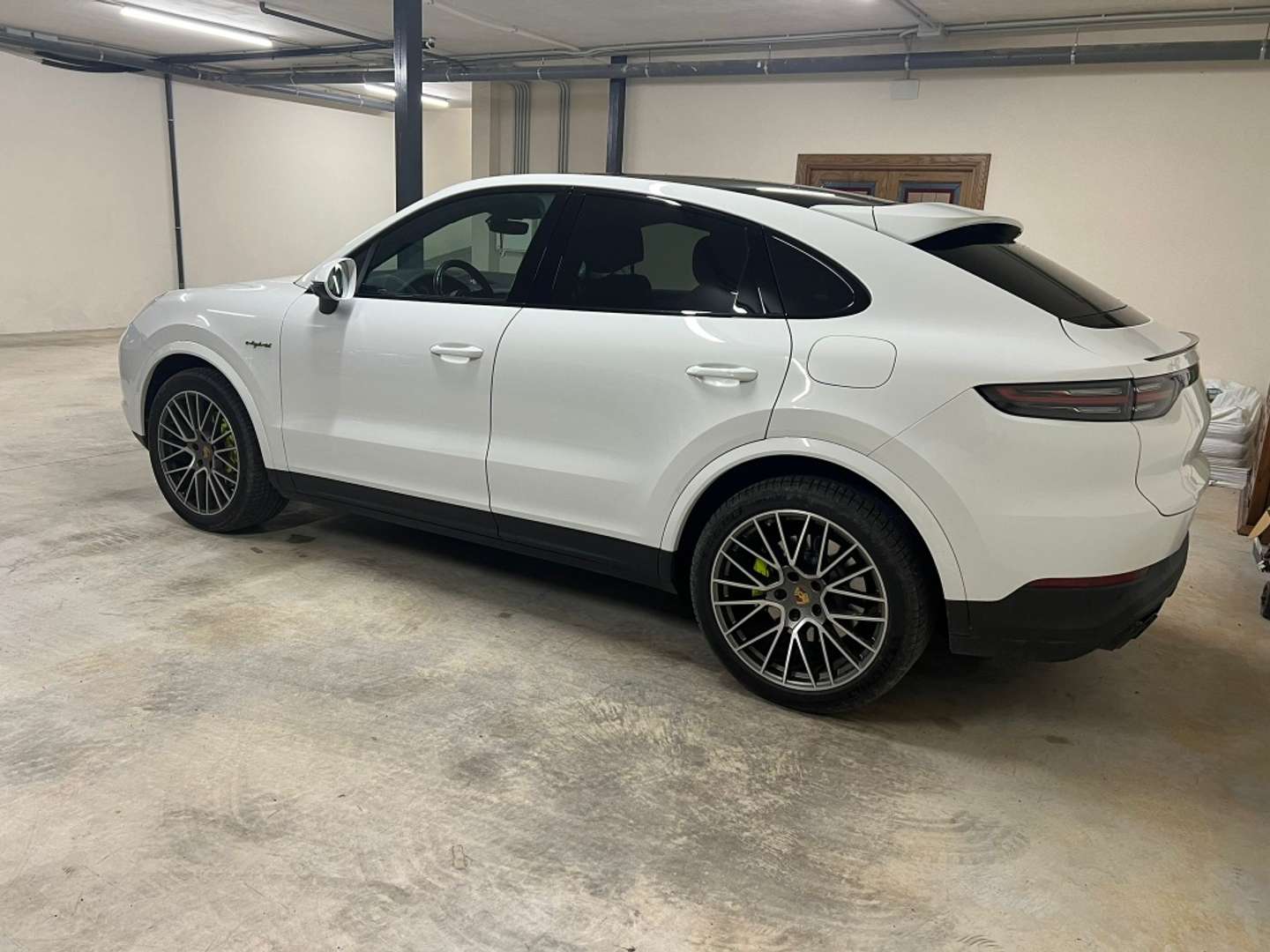 Porsche Cayenne Coupé E-Hybrid - 2023 - Joinsteer - #1