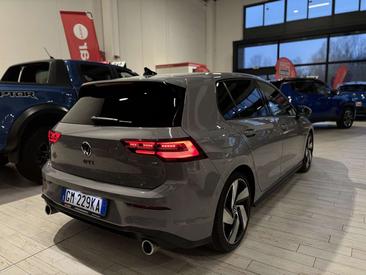 Volkswagen Golf GTI — photo 5