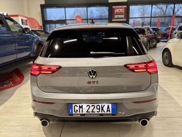 Volkswagen Golf GTI — photo 6