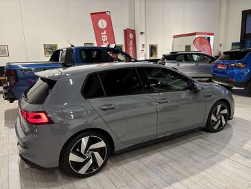 Volkswagen Golf GTI — photo 8